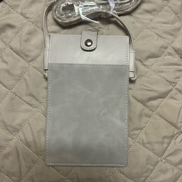 SAVE THE GIRLS FRESH TWIST GREY CELLPHONE CROSSBODY TOUCHSCREEN PURSE - Picture 3 of 4